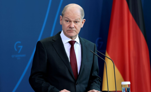 Der Spiegel: Шолц блокира допълнителен пакет от милиарди евро военна помощ за Украйна