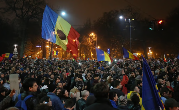 Хиляди на протест в Румъния срещу анулирането на изборите