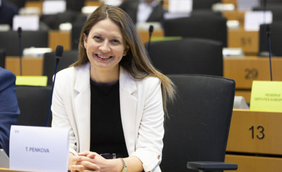 Цветелина Пенкова е избрана за заместник-председател на Парламентарния комитет по стабилизиране и асоцииране ЕС – Черна гора