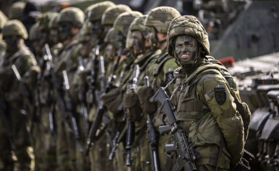 Стотици шведски военни пристигнаха в Латвия да подсилят източния фланг на НАТО