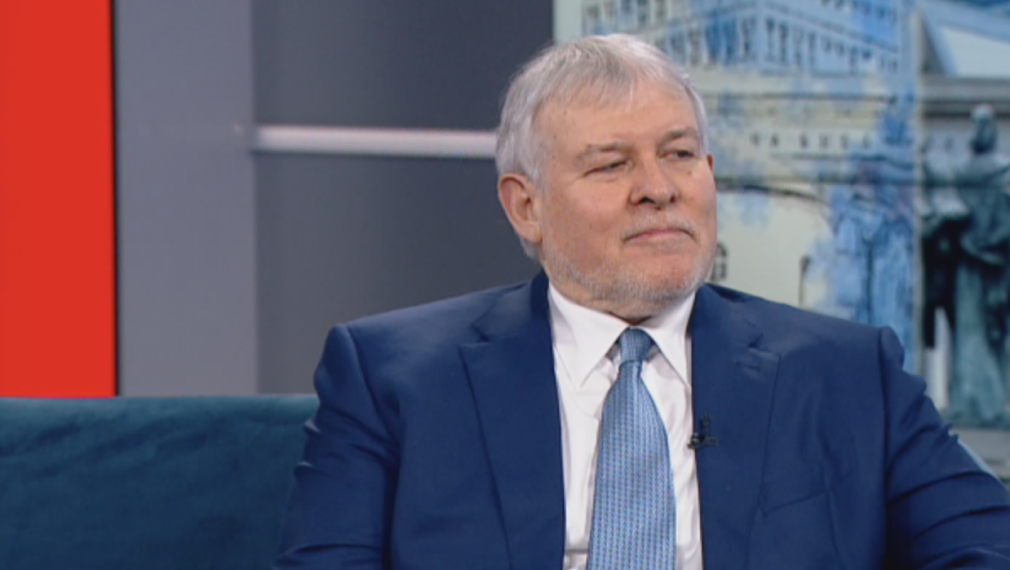 Румен Христов: Най-голямата опасност за правителството ще дойде от Доган