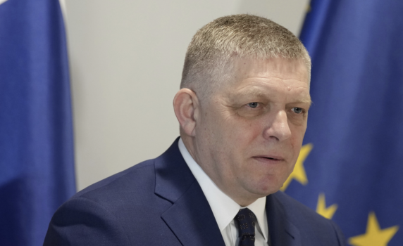 Роберт Фицо заяви, че няма да бъде слуга на Зеленски