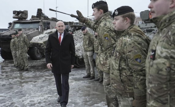 Британският военен министър предупреди Путин, след като в Ламанша бе открит "руски шпионски кораб"