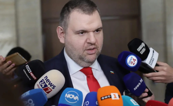Пеевски: Елена Йончева свърши основната работа по освобождаването на българските моряци. Борисов и аз помогнахме