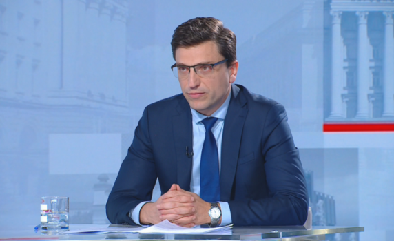 Венко Сабрутев: Ако Борисов не поиска конвергентен доклад, хората ще излезнат на улицата