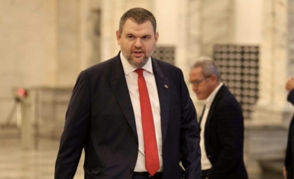 Пеевски иска комисия да разследва дейността на фондациите на Сорос