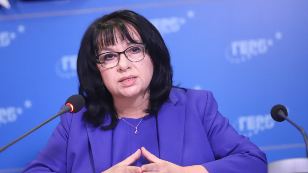 След заръката на Борисов министър Петкова спешно изиска информация за дефицита