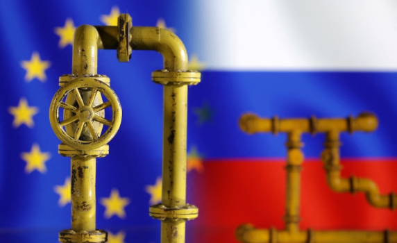 "Гардиън": ЕС харчи повече пари за руски нефт и газ, отколкото за финансова помощ за Украйна