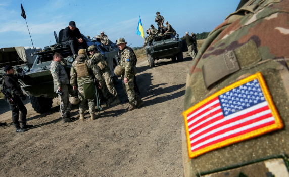 САЩ спряха военната помощ за Украйна