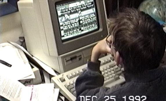 През 1984 година е имало 1000 интернет устройства, през 1992г. – 1 милион, а през 2025г. вече са 40 милиарда