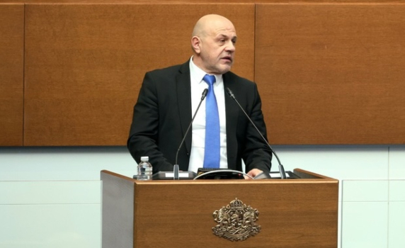 България е резервирана към ключов елемент от плана за превъоръжаване на Фон дер Лайен