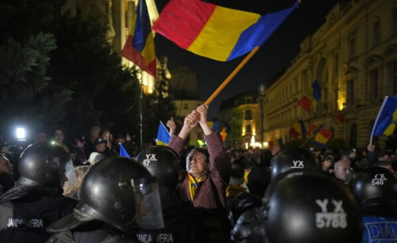 Хиляди румънци протестират в подкрепа на Калин Джорджеску