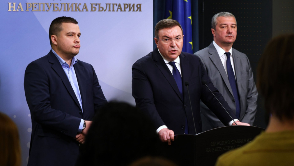 Управляващите решиха антибиотиците и лекарствата за вирусни инфекции да са безплатни за децата до 7 г.