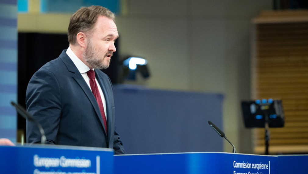 Еврокомисарят по енергетика: ЕС купи от Русия от началото на войната горива на стойност, колкото за 2400 изтребителя Ф-35