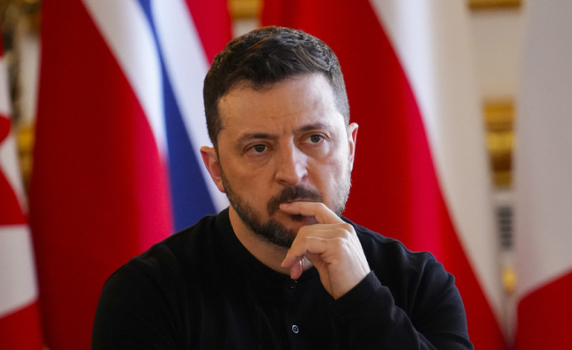 Зеленски обяви, че ще разговаря днес с Тръмп