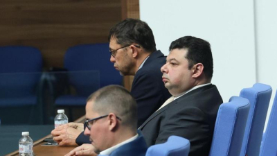 Следвайте Гласове в Телеграм и ИнстаграмСлед като избраха кандидата на ГЕРБ СДС Петко