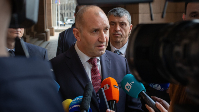 Румен Радев: Борисов и Пеевски са кадровиците на правителството. Те са архитектите на мнозинството и те управляват. Ситуацията е шизофренна