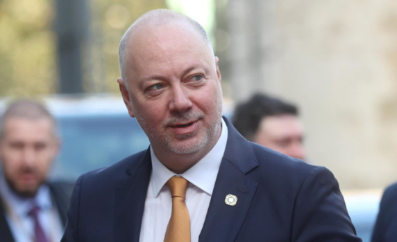 Желязков: Получихме първия от най-модерните самолети в бойната авиация