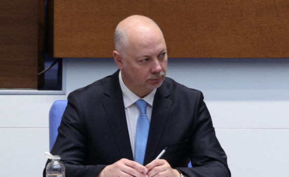 Желязков: Проверява се дали има грешки при проектирането на пътя, на който загина Сияна