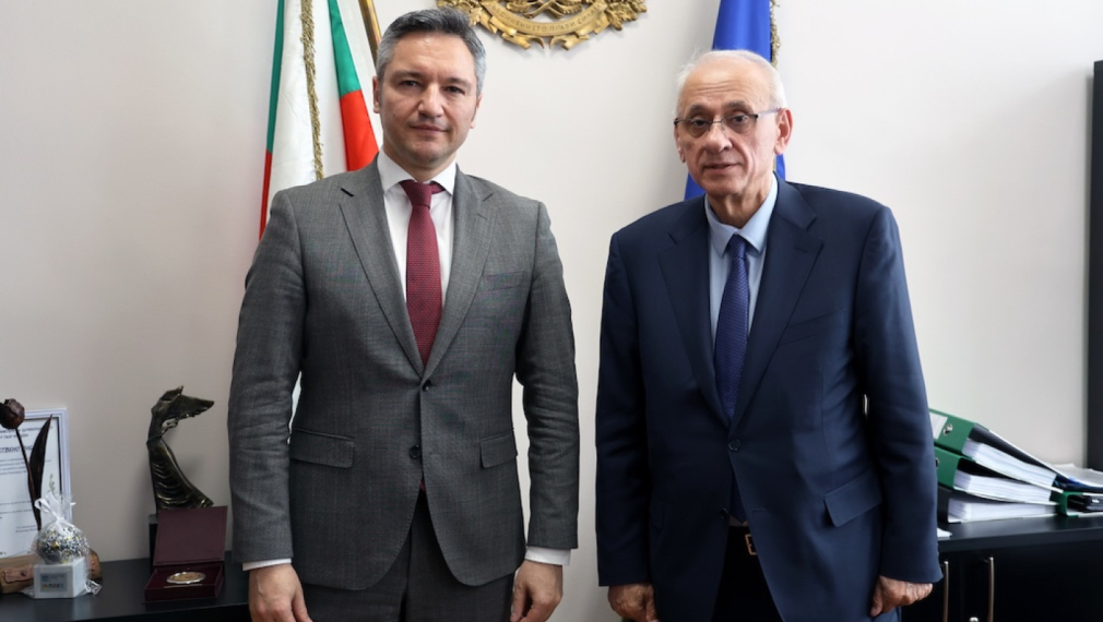 Кристиан Вигенин с личен приоритет – справянето със „здравните пустини“