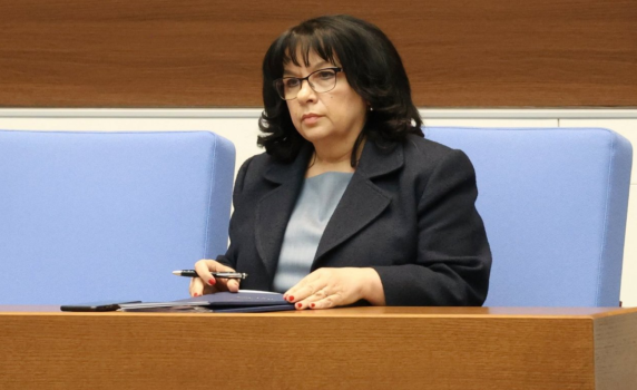 "Сега": Кабинетът иззема цялата печалба на държавните фирми за спасяване на бюджета