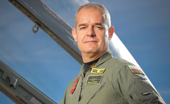 Командирът на ВВС: В българския F-16 има отклонение в една от системите, ще носим бойното дежурство с МиГ-29