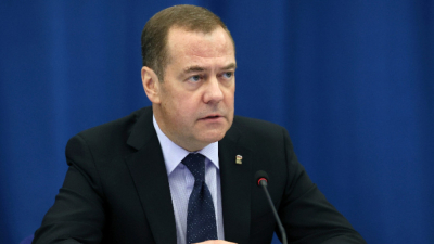 Медведев: Със сделката за минералите Тръмп пречупи режима в Киев