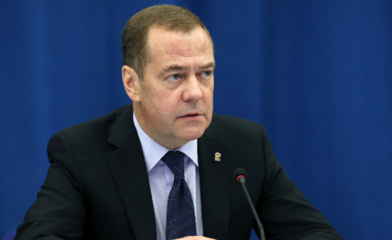 Медведев: Със сделката за минералите Тръмп пречупи режима в Киев