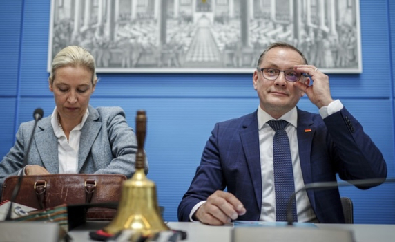 Германското разузнаване класифицира "Алтернатива за Германия" като "екстремистка организация"