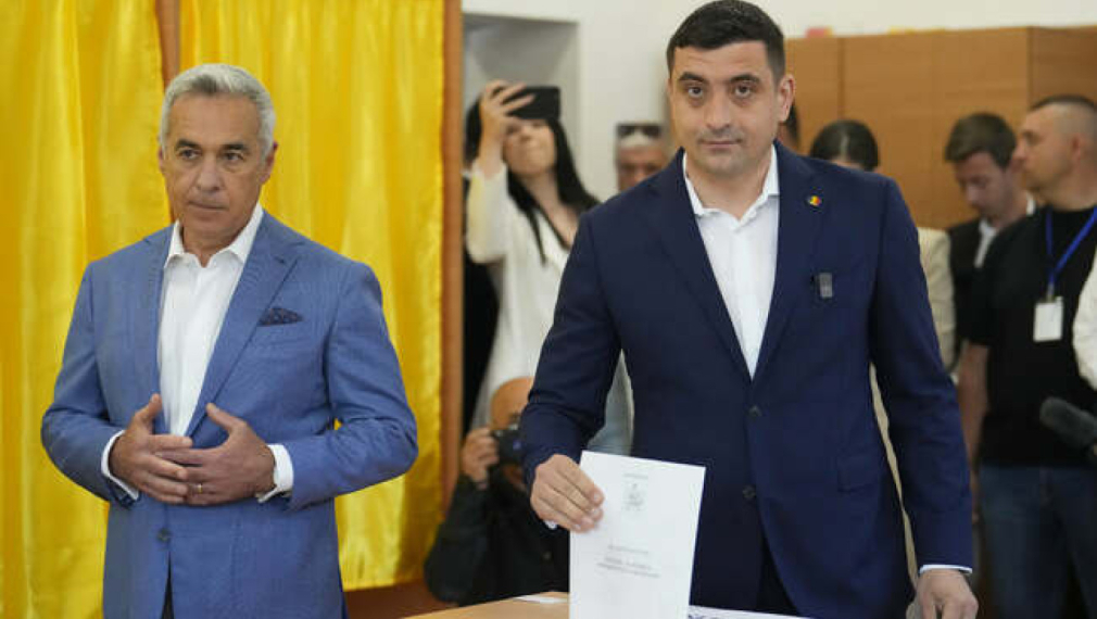 Джордже Симион и Калин Джорджеску гласуваха заедно на президентските избори в Румъния