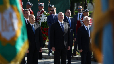 Водосвет на бойните знамена и знамената светини се състоя в Деня на храбростта