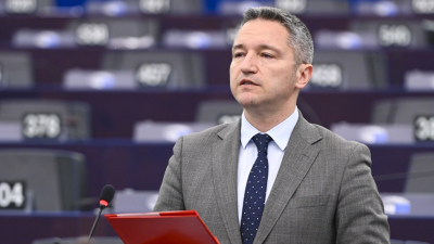 Кристиан Вигенин остро разкритикува Европейската комисия за разрешенията на ГМО