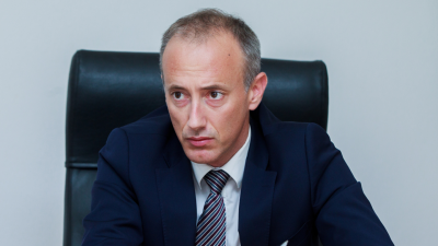 Вижте концепцията на МОН за задължителния час по "Добродетели и религии"
