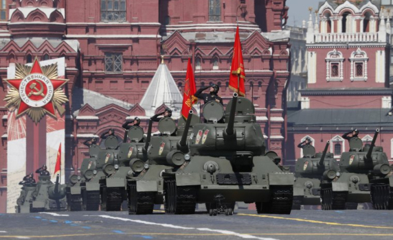 На живо - Парадът на победата от Червения площад в Москва