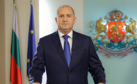 Румен Радев внася предложение в парламента за референдум за еврото