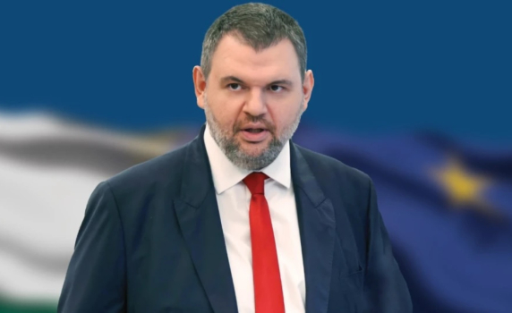 Пеевски за референдума: Радев е несъстоятелен. Да се направим, че не се е случвало