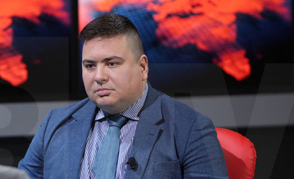 Референдумът за еврото не е икономически, а политически въпрос. Той удря по ЕЦБ и ЕК