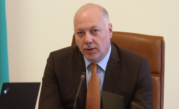Премиерът: Радев чертае политическия си проект в надпревара с "Възраждане". Създаде недоумение в европейските институции