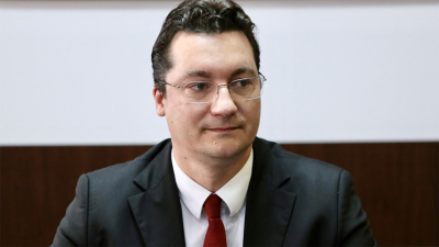 Президентът освободи Крум Зарков като негов секретар по правни въпроси