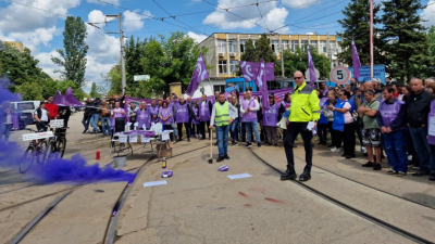 Работещите в градския транспорт в София обявиха гражданско неподчинение, метрото поема трафика с нов график