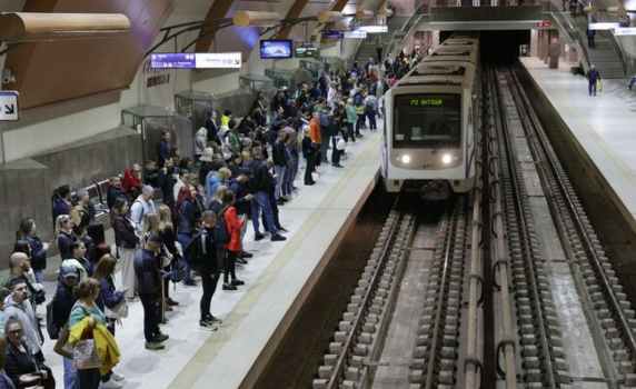 Метрото в София няма да прекъсва движението си