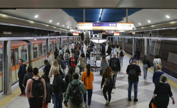 Метрото в София ще работи в петък