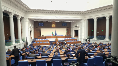 НС: Либерализацията на тока за бита се отлага за неопределено време