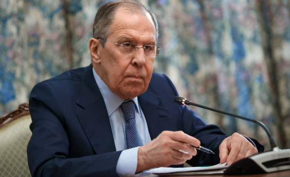 Лавров: Русия няма да остави православните хора на Украйна в беда