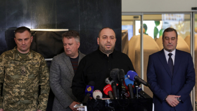 Преводач на украинската делегация избяга в България по време на преговорите с Русия в Турция