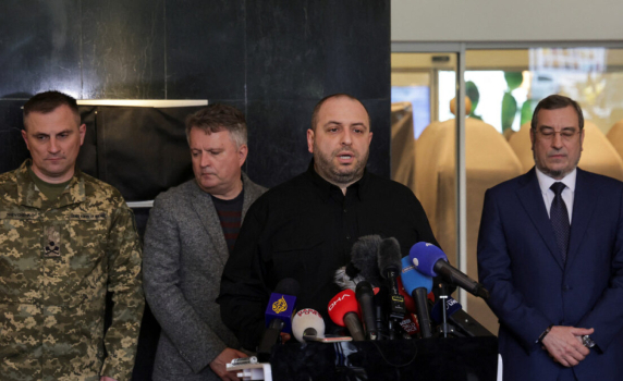 Преводач на украинската делегация избяга в България по време на преговорите с Русия в Турция
