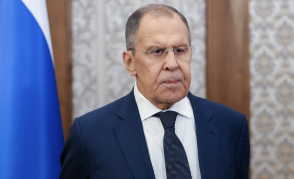 Лавров: Няма как Ватиканът да бъде домакин на преговори между православните Русия и Украйна
