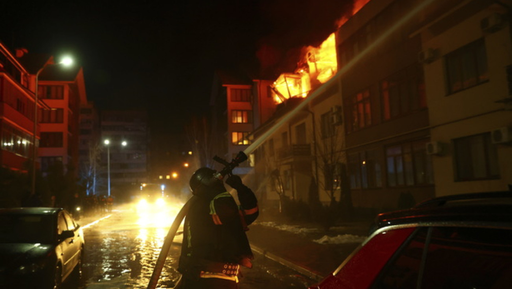 Украйна съобщи за трета нощ на мащабни руски удари
