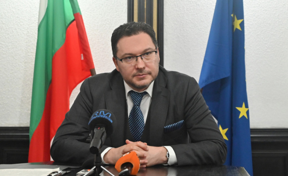 Митов: Кирил Петков и Бойко Рашков въведоха практиката да се купуват икони за МВР. Ние ще я прекратим