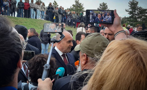 Радев: Властта отказва да чуе гласа на хората и се страхува да се допита до народа за въвеждането на еврото